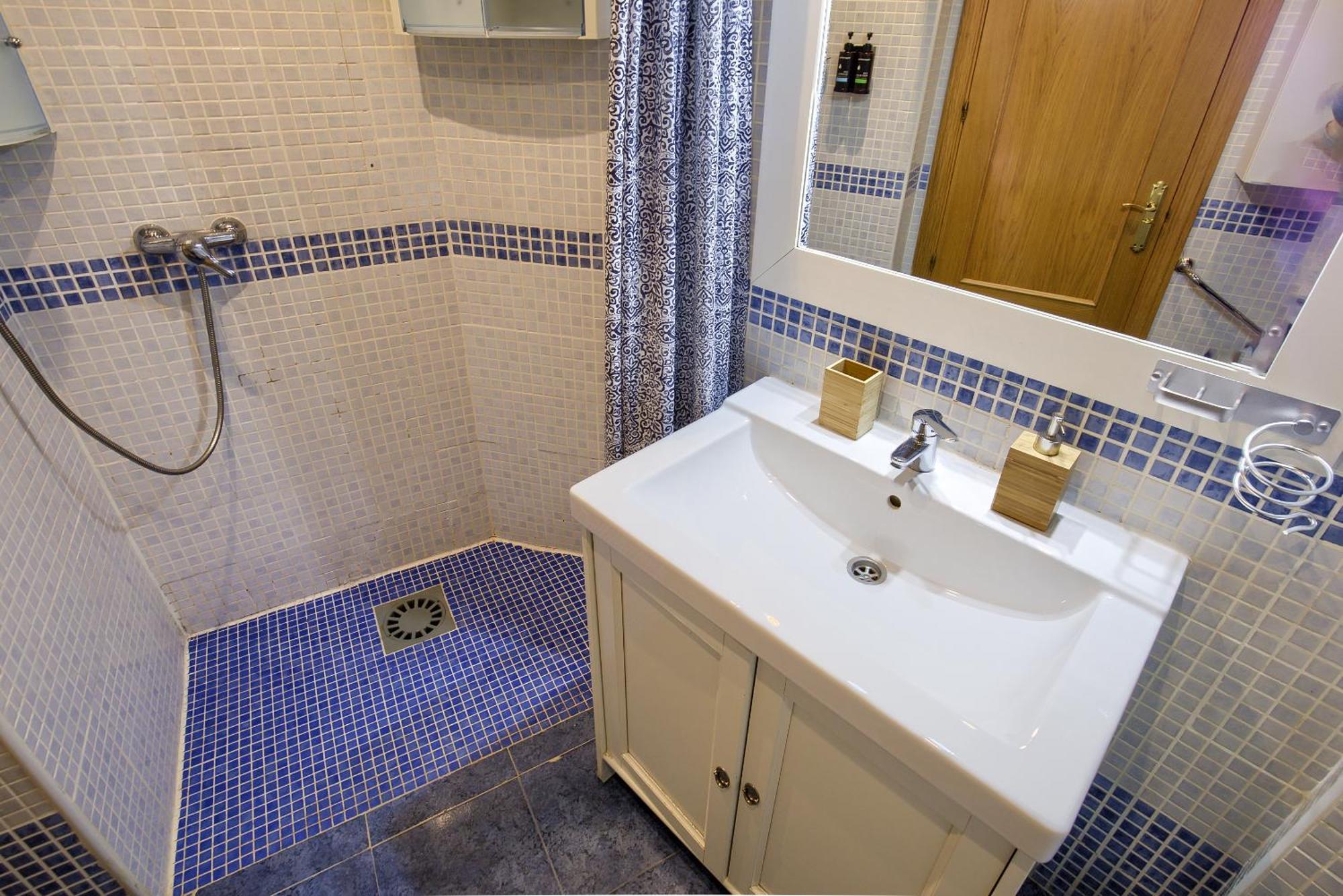 Casona 44 - Apartamento Para 2 Con Wifi, Ac Y Patio Exterior Alcalá de Henares Exteriör bild