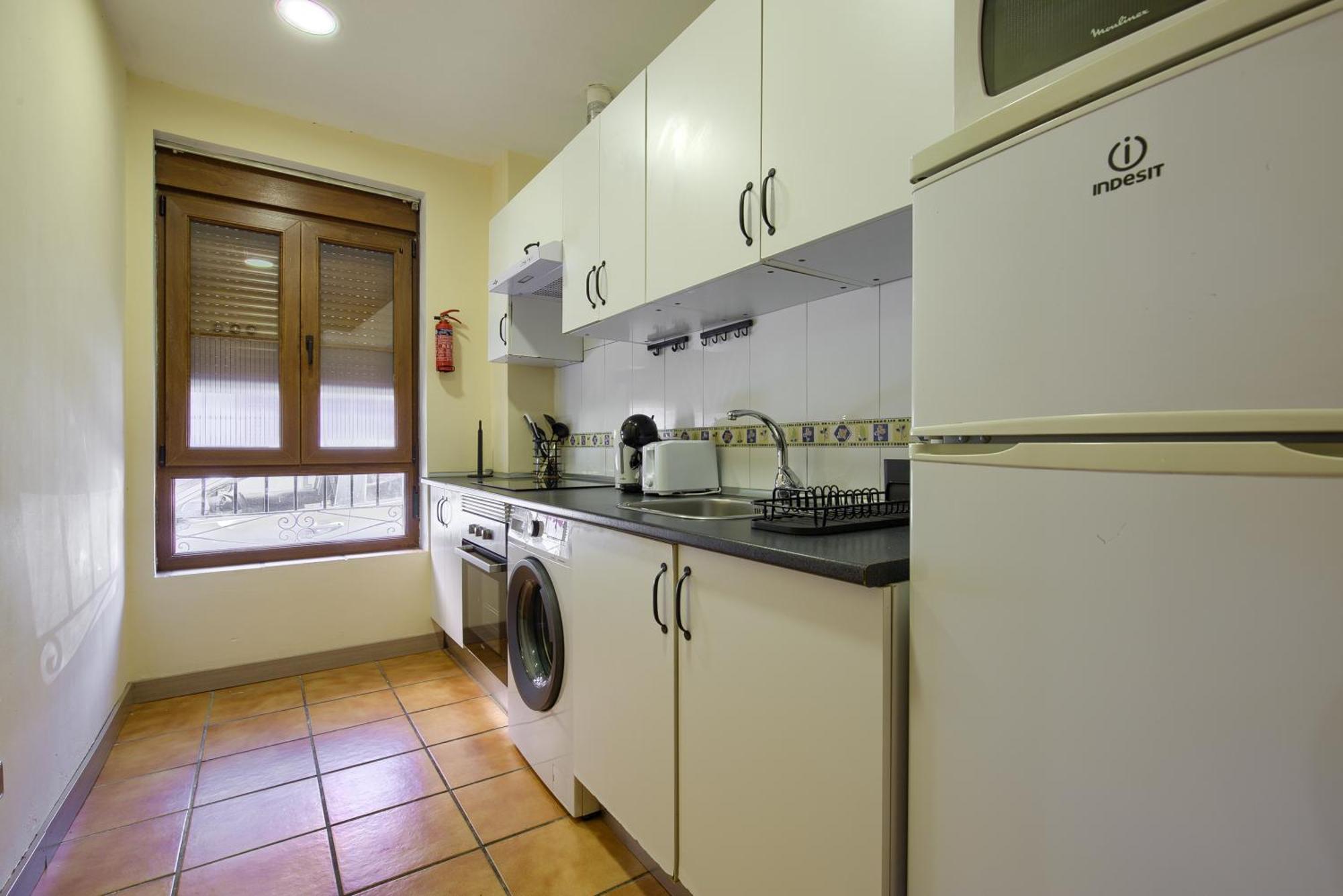 Casona 44 - Apartamento Para 2 Con Wifi, Ac Y Patio Exterior Alcalá de Henares Exteriör bild
